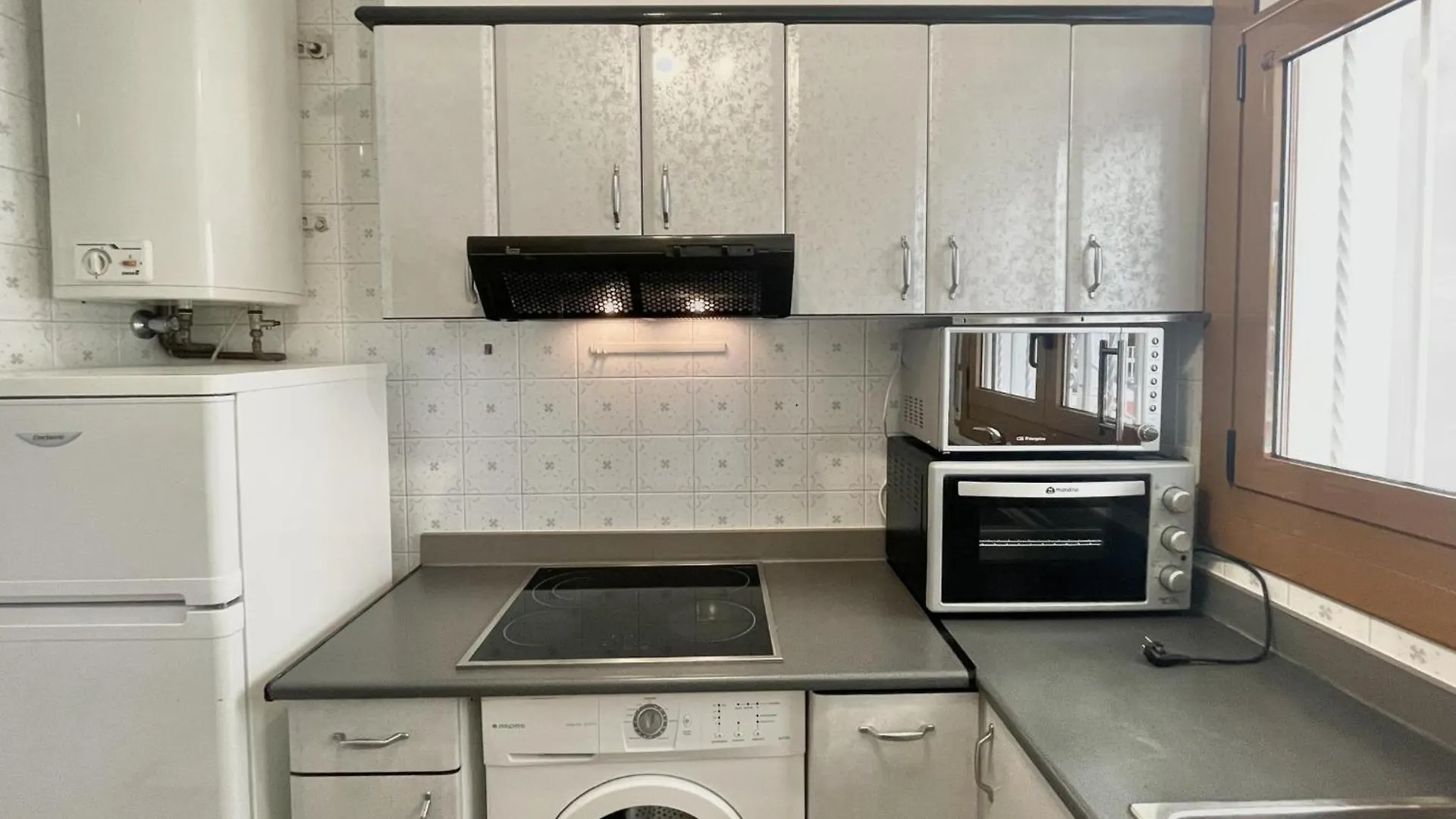 La Solana Apartment Roses Spain