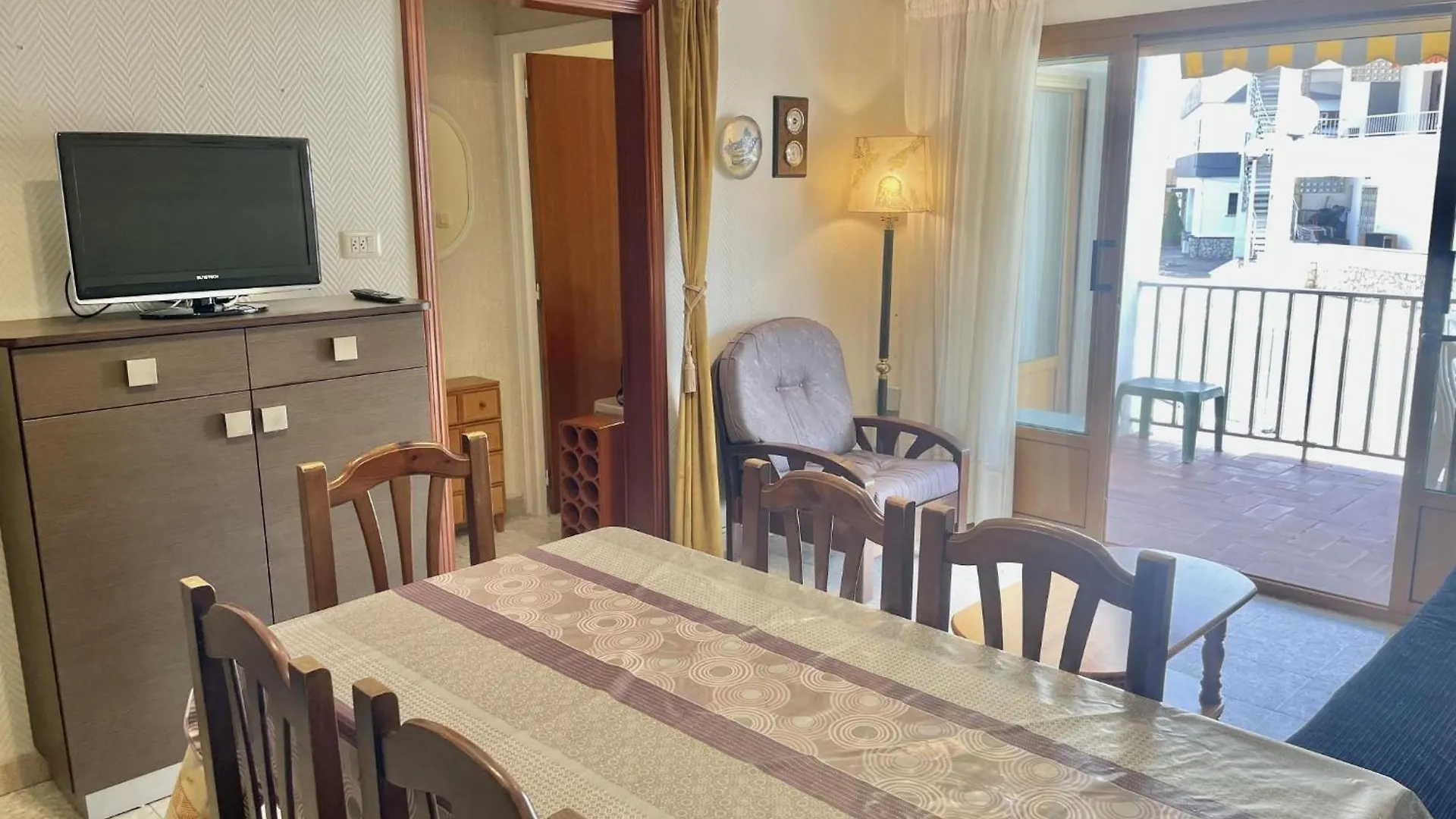 La Solana Apartment Roses Spain